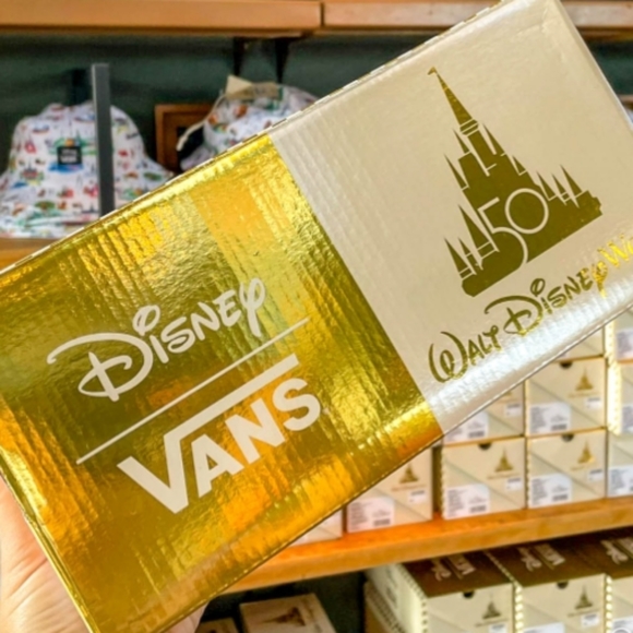 💥NEW💥 Disney Vans 50th Anniversary - Picture 4 of 4